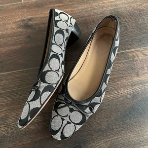 Vintage Coach Ballet Kitten Heels